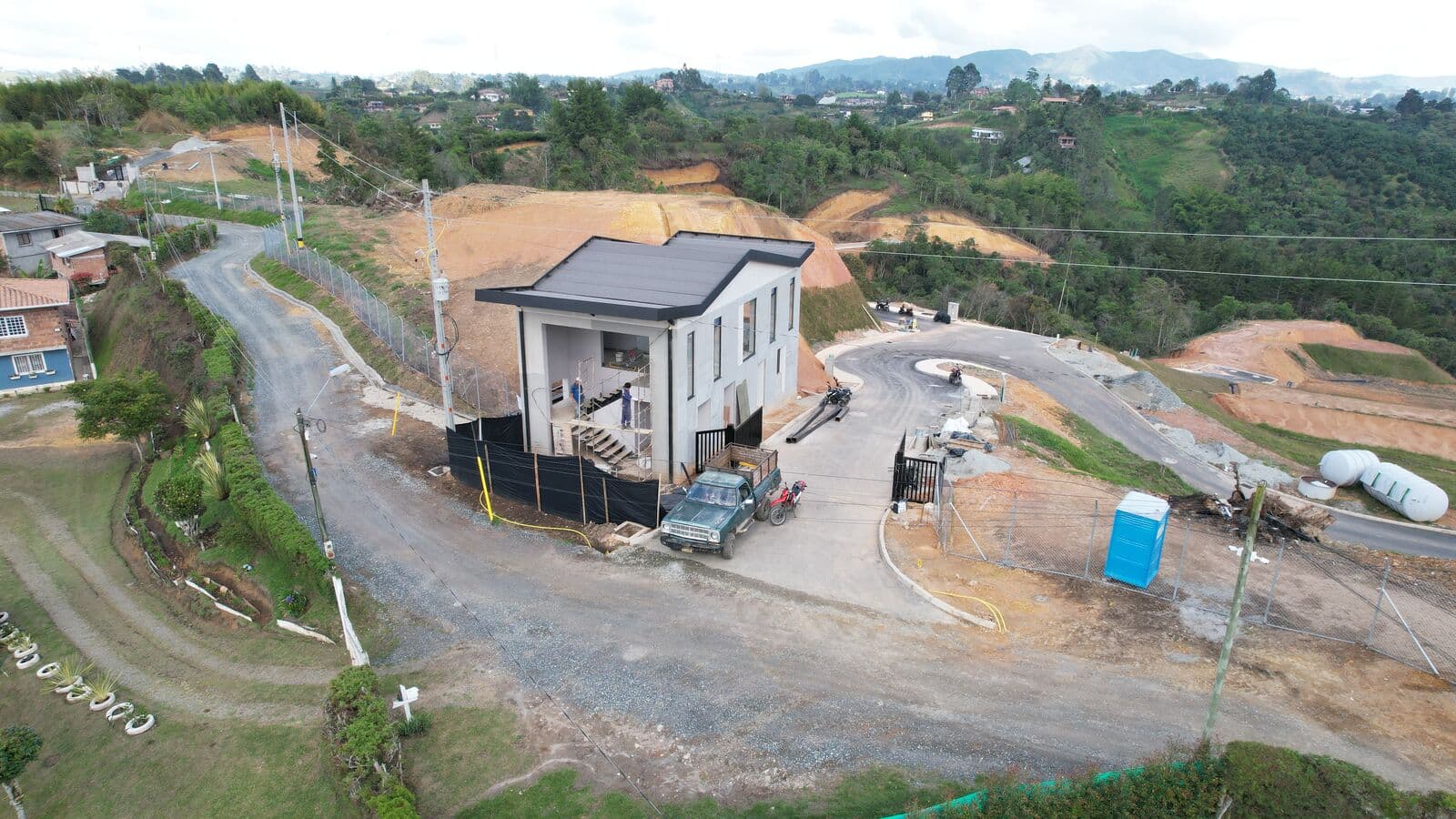 La portería, ya construida
