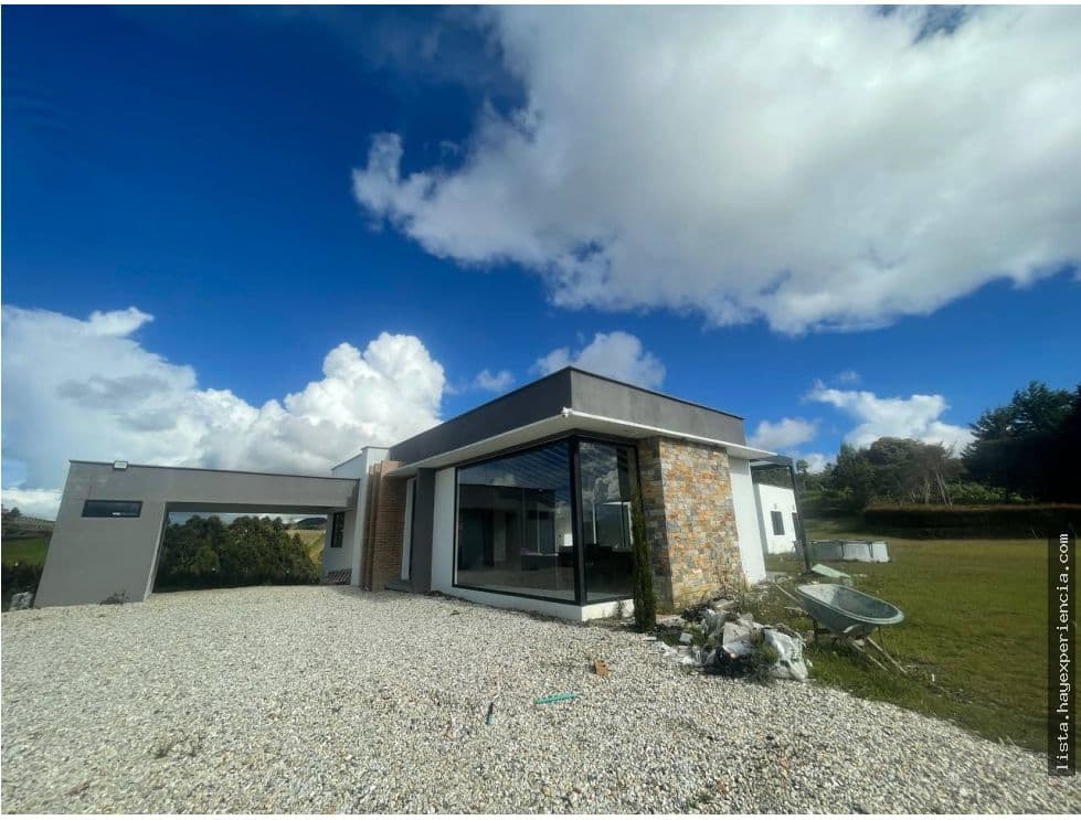 Finca en venta en Vereda Las Mercedes, Marinilla – 3.400 m², 4 hab
