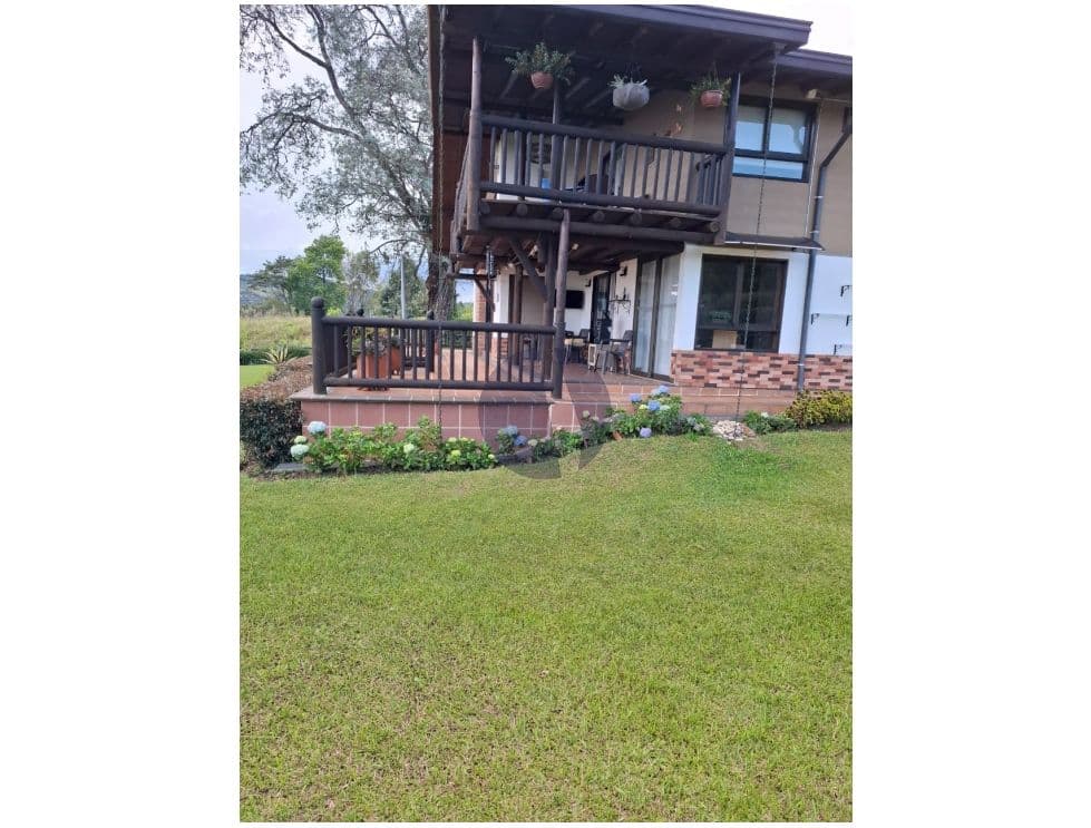 Finca en venta en Vereda Montañez, Guarne – 6.500 m², 7 hab
