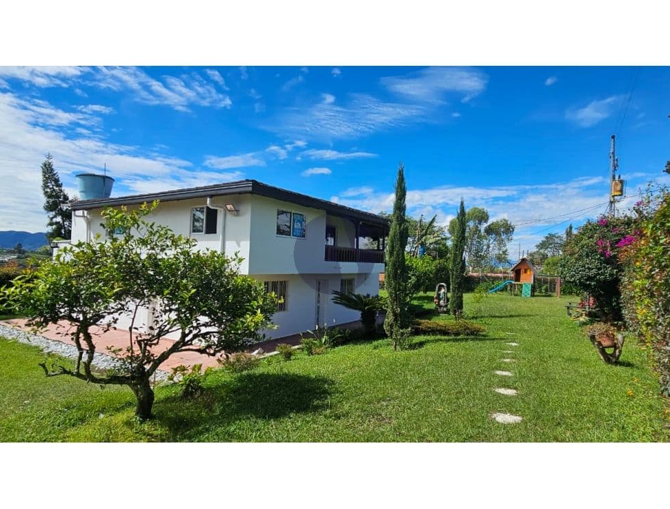 Finca en venta en La Planta, Marinilla – 1.500 m², 4 hab, 4 baños