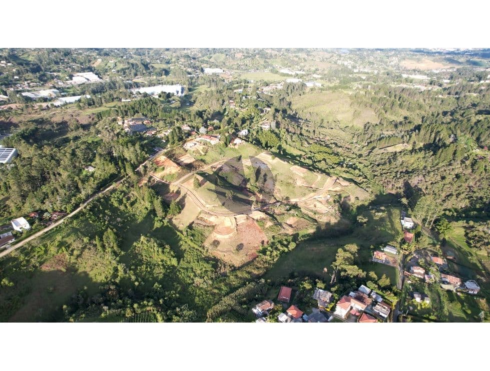 Lote en venta en Autopista, Guarne – 1.272 m²